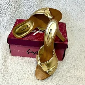 Qupid Gold Heels
Women’s Size 6 1/2